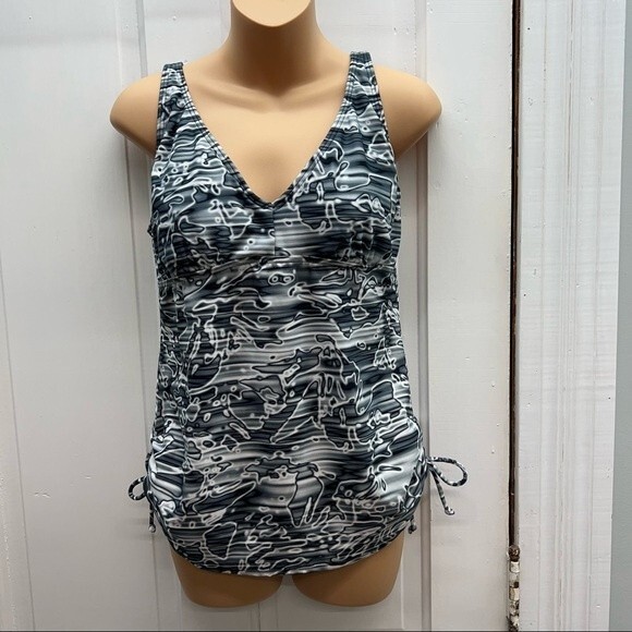 TYR swimsuit tankini top women's 12 black white adjustable straps - Picture 1 of 8